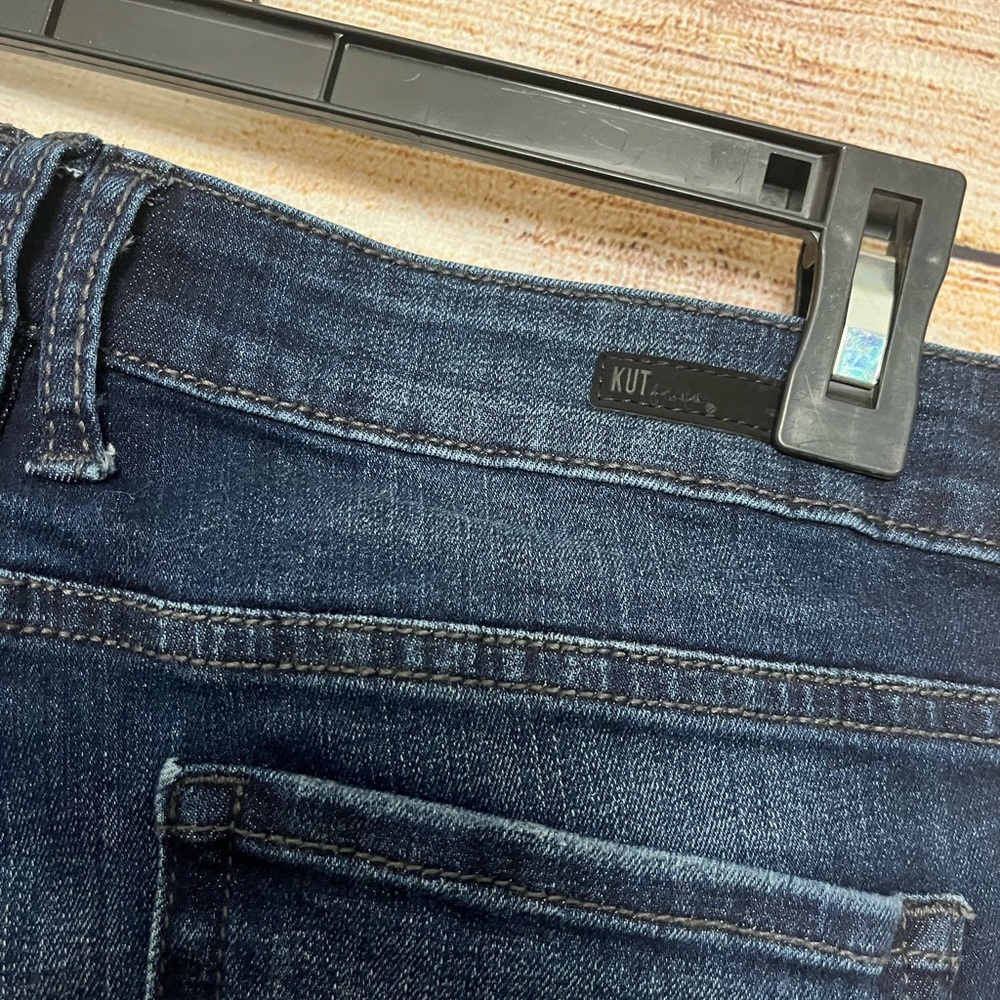 Kut From the Kloth Catherine Boyfriend Jeans Size 10 - Picture 5 of 9